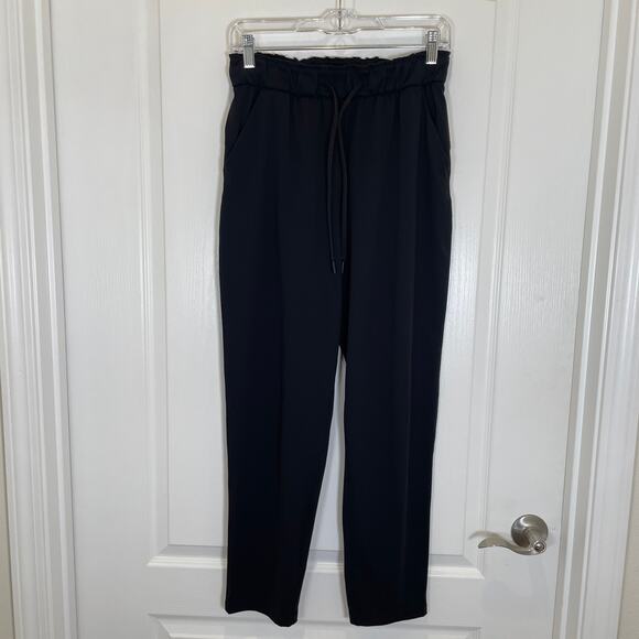 Lululemon Keep Moving Pant 7/8 High Rise Black Relaxed Fit Travel Tapered 6 - Picture 3 of 6